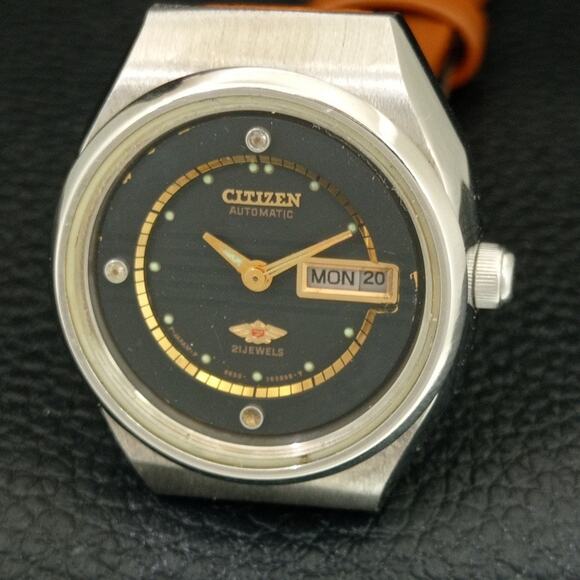 Vintage 1973 Citizen Automatic Womans Silver Watch W/daydate & Gold accents main image 7